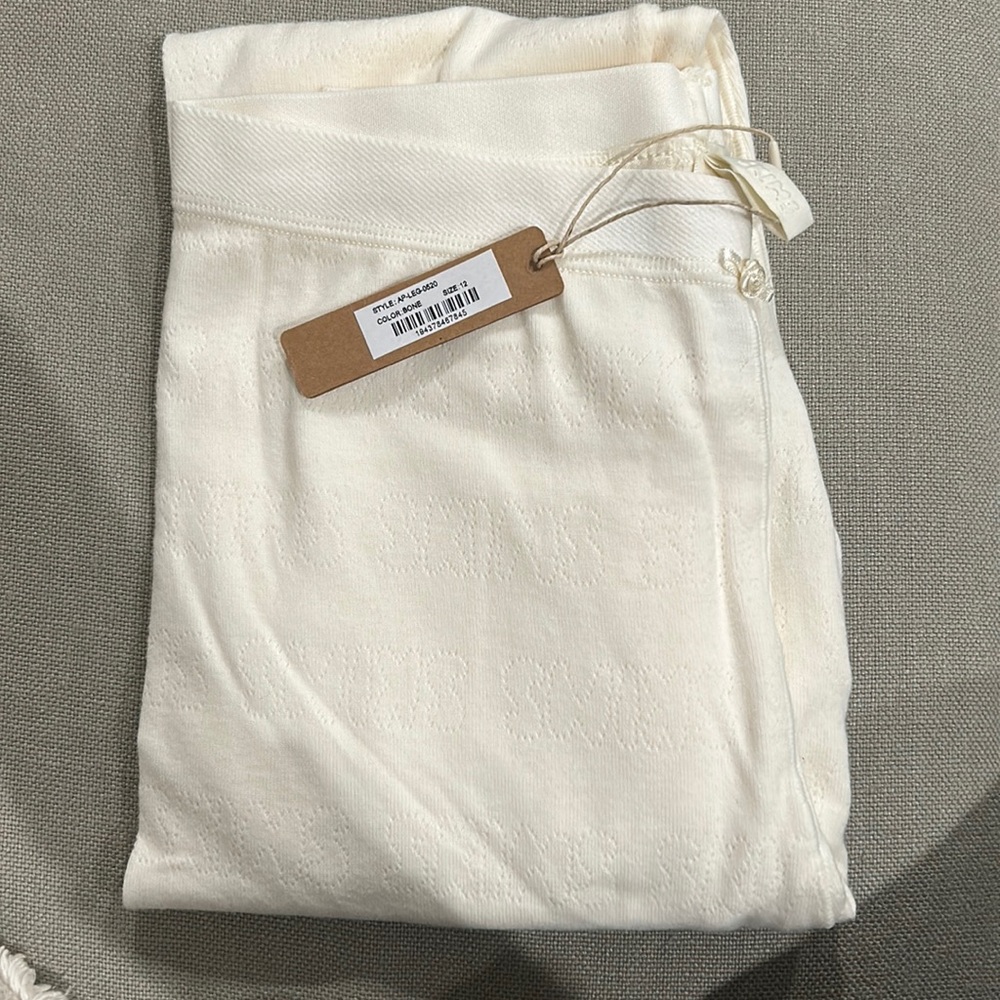 Brand new SKIMS logo kids pants. Bone color